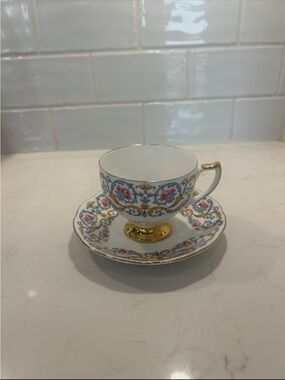 Rare. Vintage Colclough / Royal Vale Bone China England PINK Blue Swirl Flowers